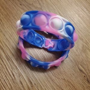 🦋 3 for $8 | Pop It Bracelet